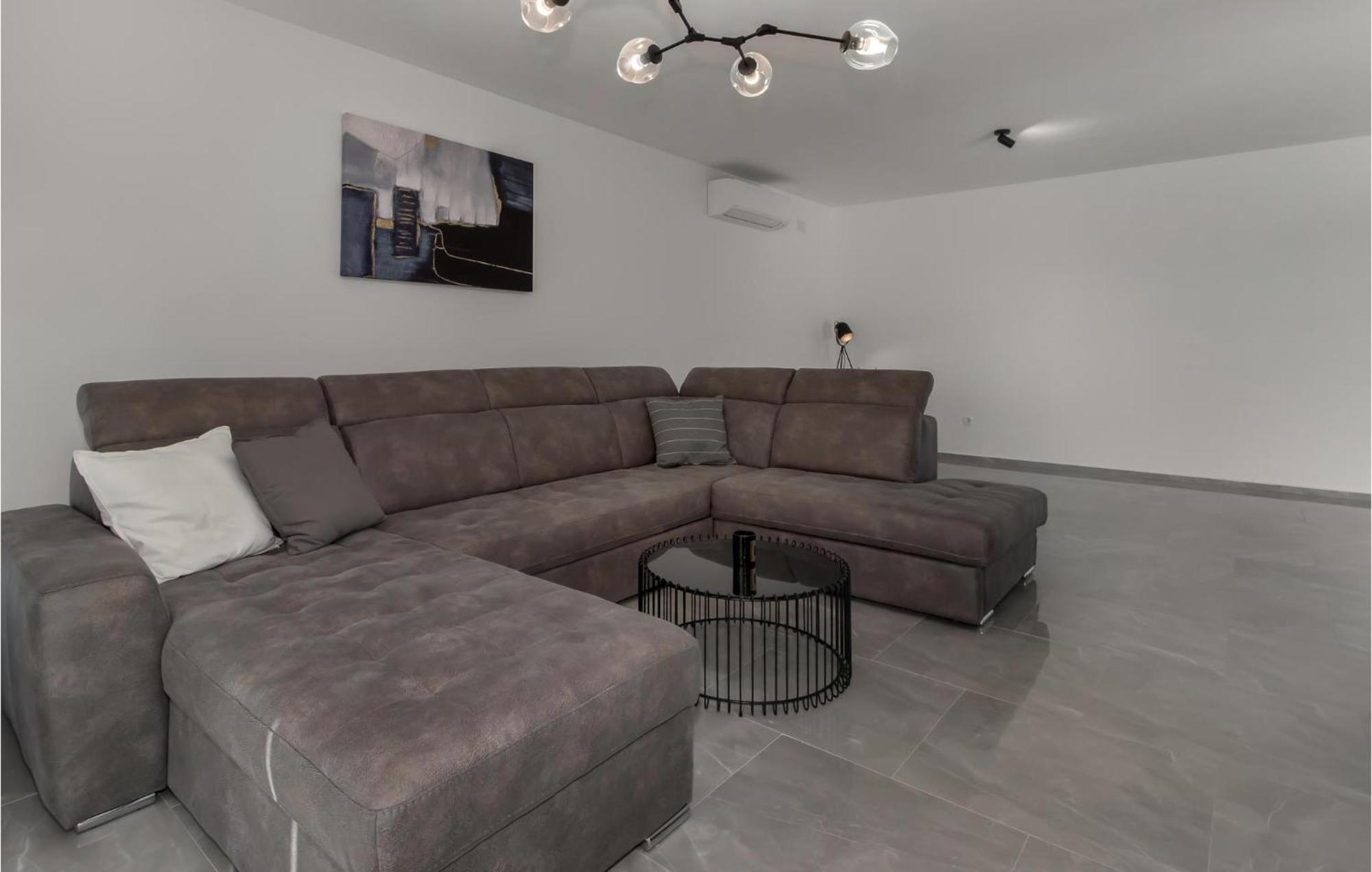 Pet Friendly Home In Smrika With Kitchen Εξωτερικό φωτογραφία